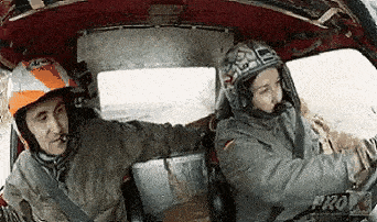 培訓師：不用擔心，都是小場景，我什么都沒看到。.gif